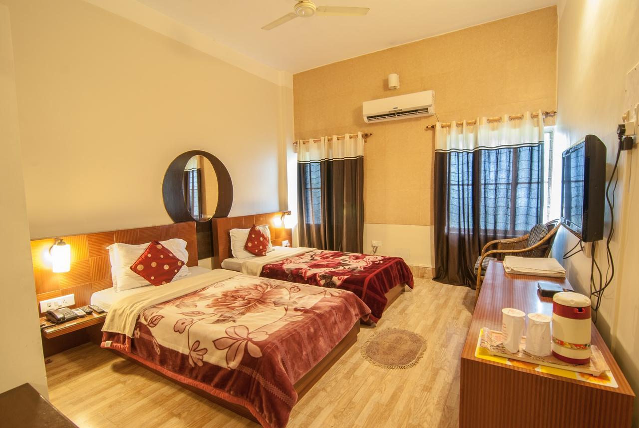 Hotel Jyoti Forbesganj Exterior foto